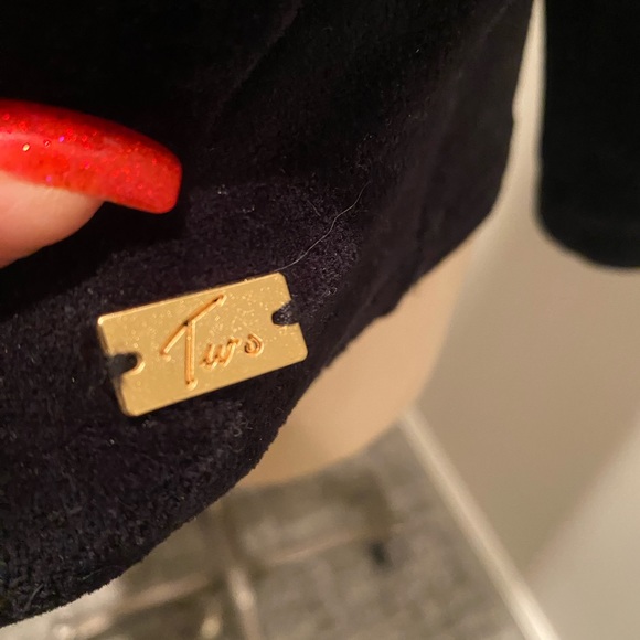 VINCE CAMUTO.  HOODIR  Large. So comfy. Great hardware 🎩 - Picture 6 of 11